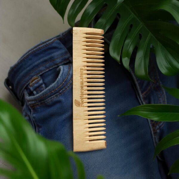 Neem Wooden Pocket Comb – Naturally Controls Dandruff, Reduces Frizz & Smoothly Detangles Hair | For All Hair Types